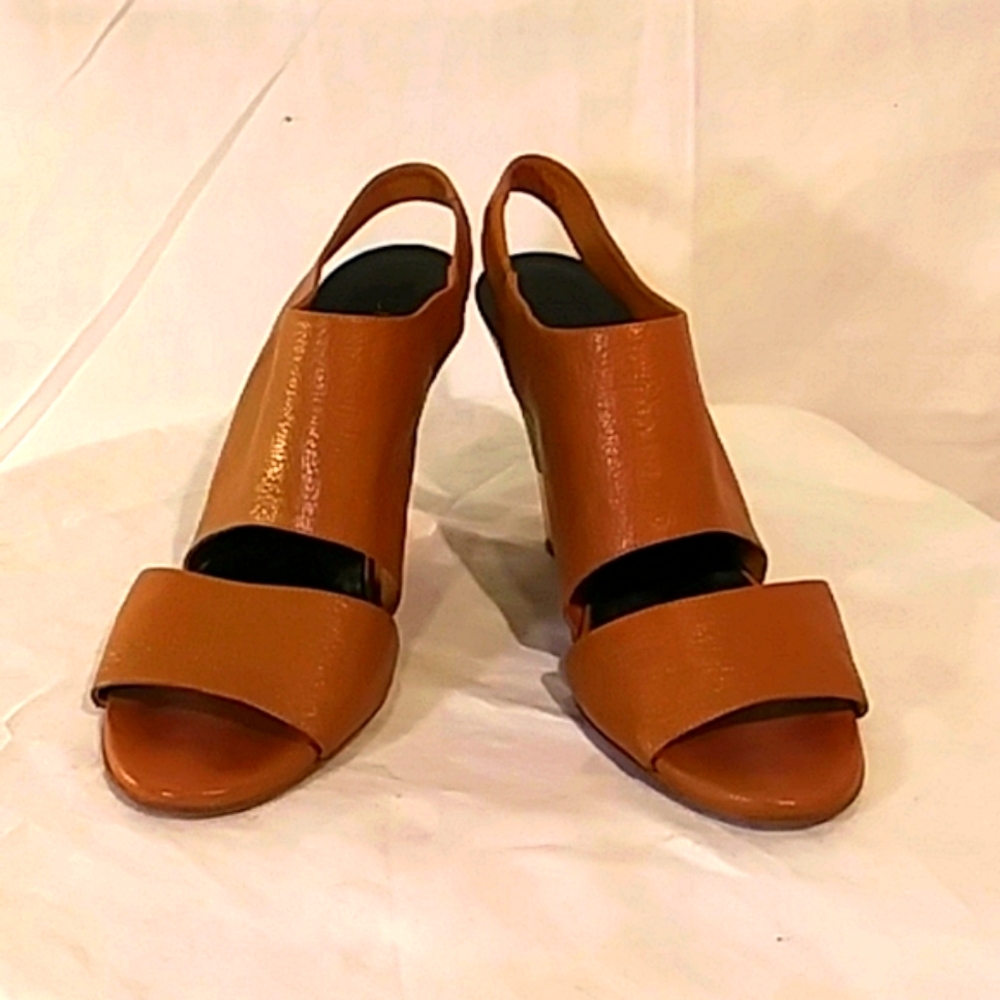 🔥 Like New Chloe Tan leather slingback Wedge Heel Sandals